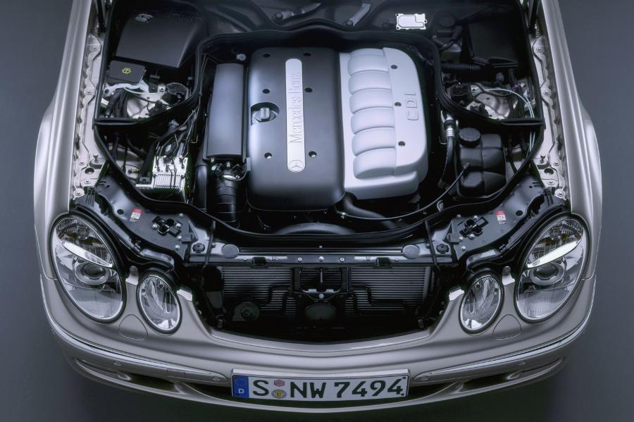  Mercedes-Benz E-Class 2002 года  (фото 93 из 448)